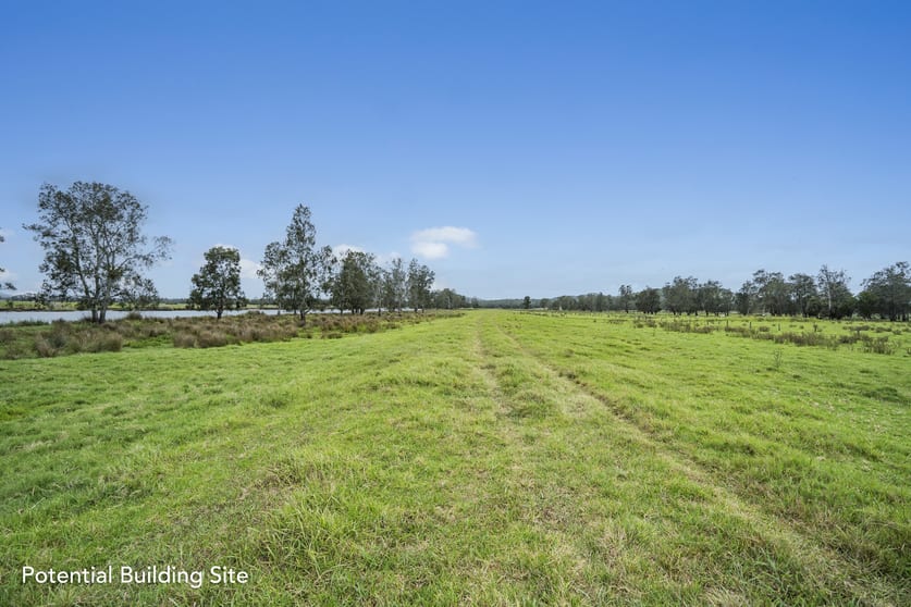 Click to view all images 269 Newline Road Raymond Terrace NSW 2324 - Image 3