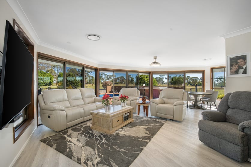 Click to view all images 248 Pinegrove Road Armidale NSW 2350 - Image 2