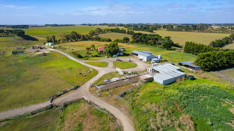 Click to view all images 102 Gleesons Lane Purnim VIC 3278 - Image 3