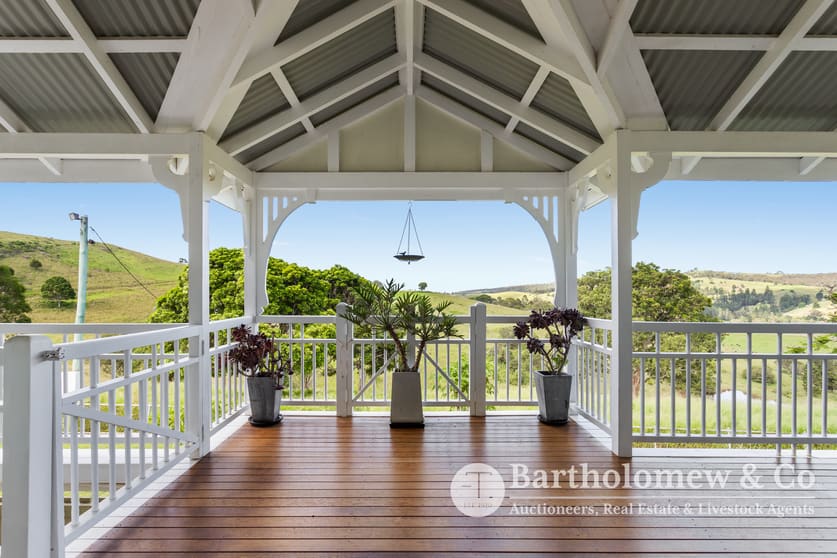 Click to view all images 390 Cannon Creek Road Cannon Creek QLD 4310 - Image 2