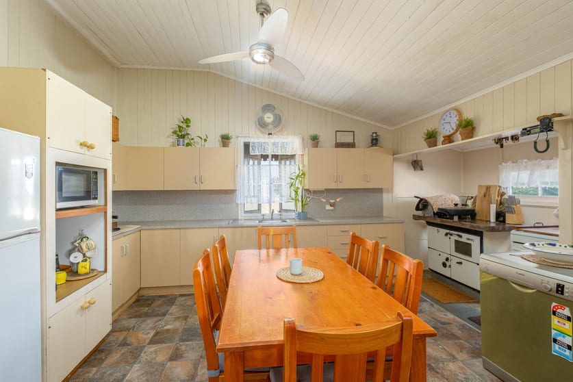 Click to view all images 188 Ferris Road Murgon QLD 4605 - Image 3