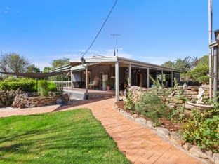 Click to view all images 127 Hardings Road Tungkillo SA 5236 - Image 2