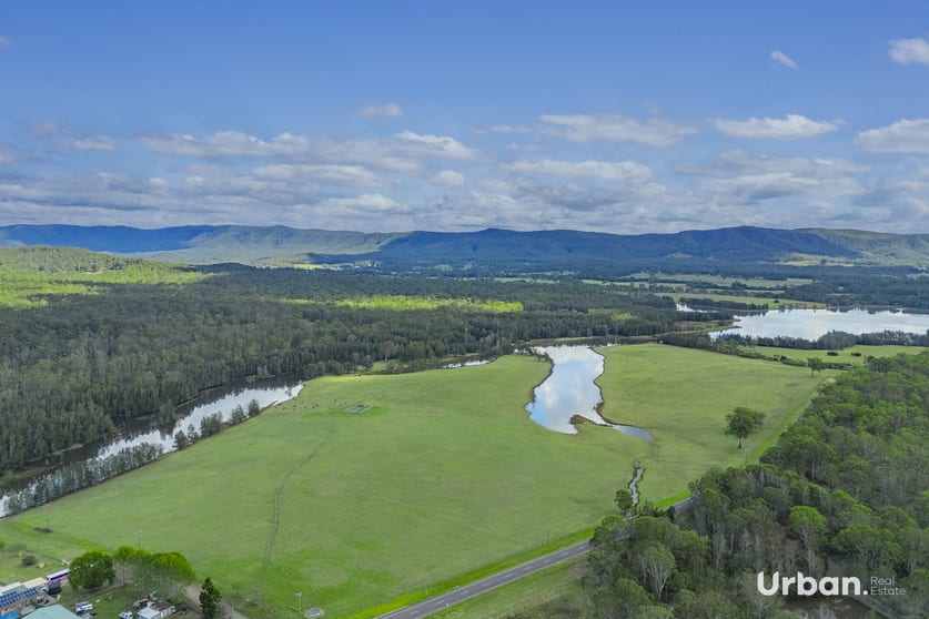 Click to view all images 154 Sanctuary Road Ellalong NSW 2325 - Image 2