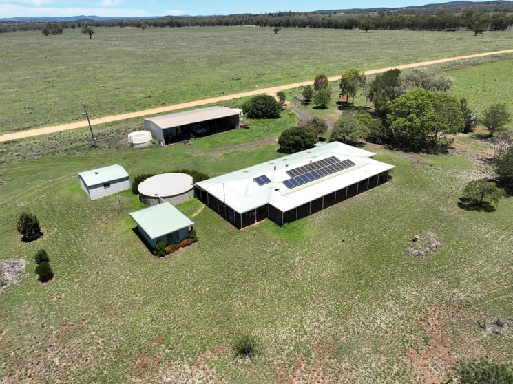 Click to view all images 'Yengola' 166L Obley Road Dubbo NSW 2830 - Image 2