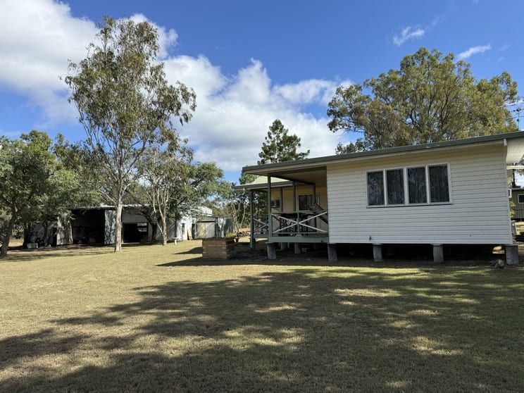 274 Golf Links Road Monto QLD 4630 - Image 2