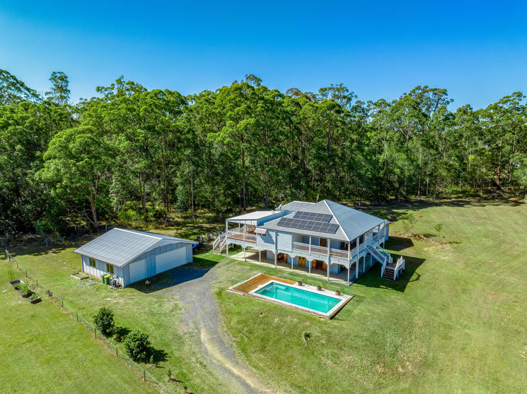 Click to view all images 11 Potters Lane Pomona QLD 4568 - Image 2
