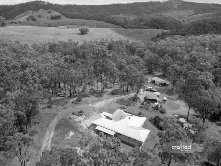 Click to view all images 182 Campbell Drive Kooralbyn QLD 4285 - Image 1