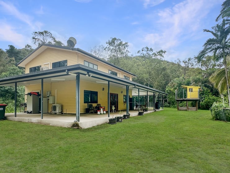 Click to view all images 14 Rand Road Koumala QLD 4738 - Image 1