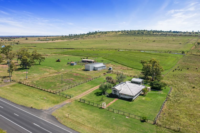 Click to view all images 4452 Gore Highway Pittsworth QLD 4356 - Image 1