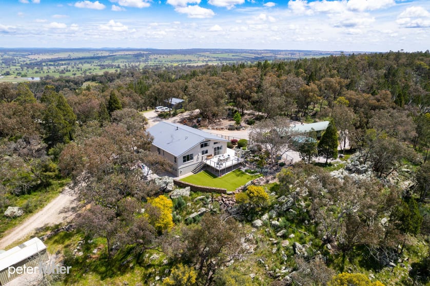Click to view all images 170 Spring Vale Lane Molong NSW 2866 - Image 1