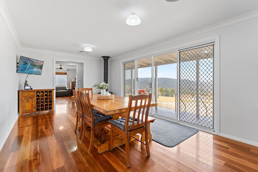 Click to view all images 2876 Peak View Road Cooma NSW 2630 - Image 3