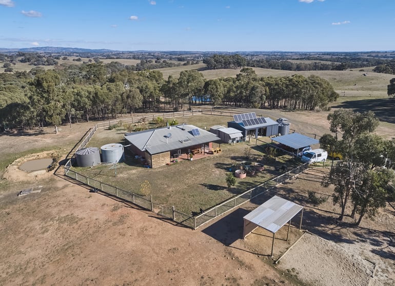 Click to view all images 70 Heathcote-east Baynton Road Heathcote VIC 3523 - Image 1