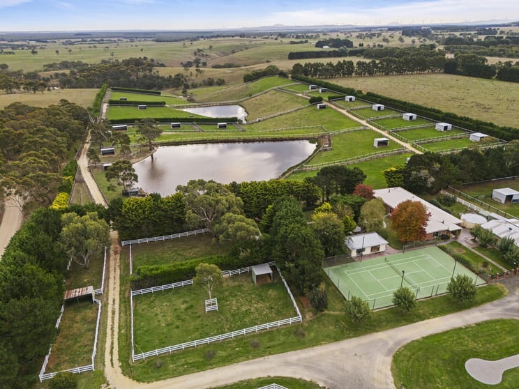 Click to view all images 522 Beremboke Road Beremboke VIC 3342 - Image 2