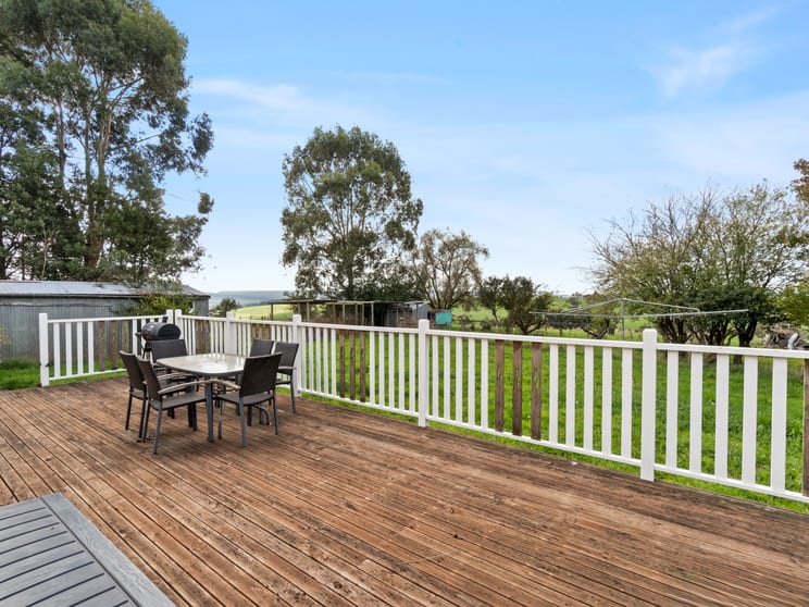 Click to view all images 3049 Lavers Hill-Cobden Road Simpson VIC 3266 - Image 3