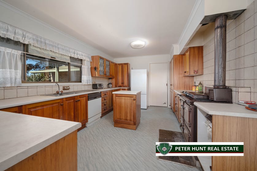 Click to view all images 135 Lyons Road Lakesland NSW 2572 - Image 2
