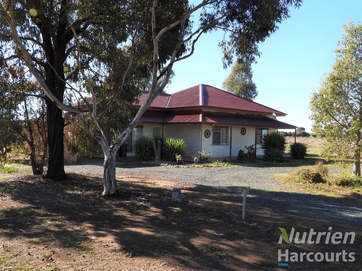 Click to view all images 8614 Murray Valley Highway Echuca Village VIC 3564 - Image 2