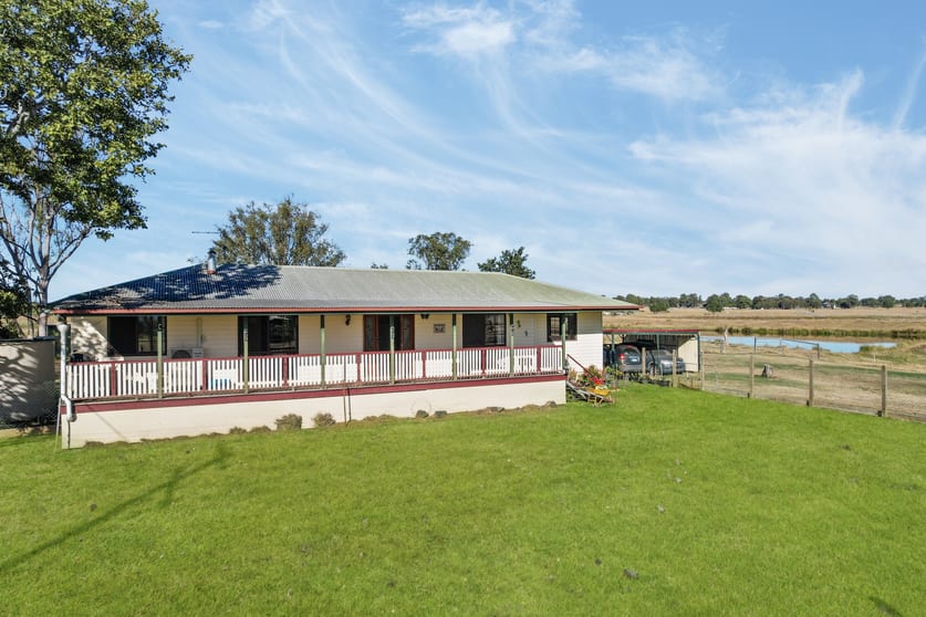 Click to view all images 149 Mount Tarampa Road Mount Tarampa QLD 4311 - Image 1