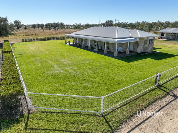 Click to view all images 210 Bungeworgorai Lane Roma QLD 4455 - Image 2