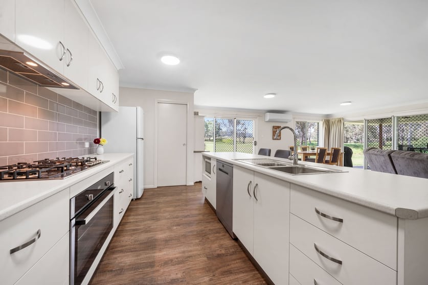 Click to view all images 363 Woods Road Ramsay QLD 4358 - Image 3