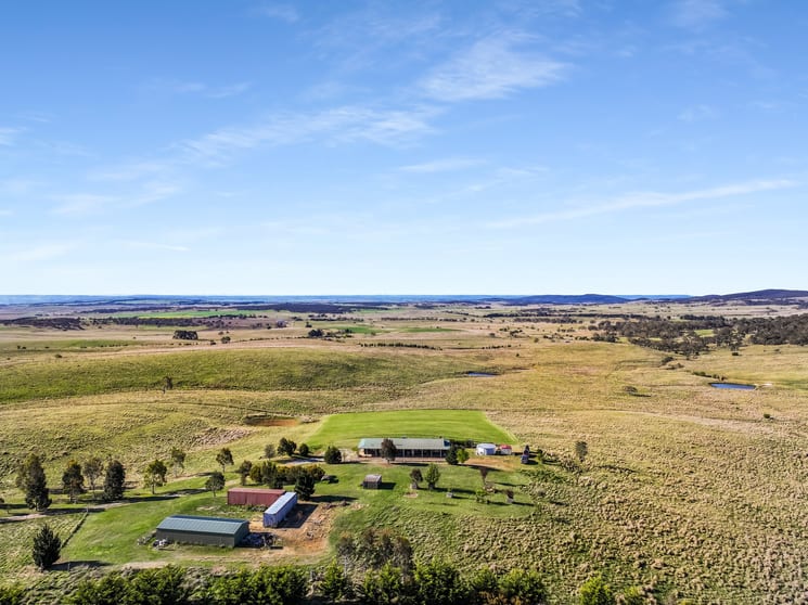Click to view all images 105 Fisher Road Currawang NSW 2580 - Image 2