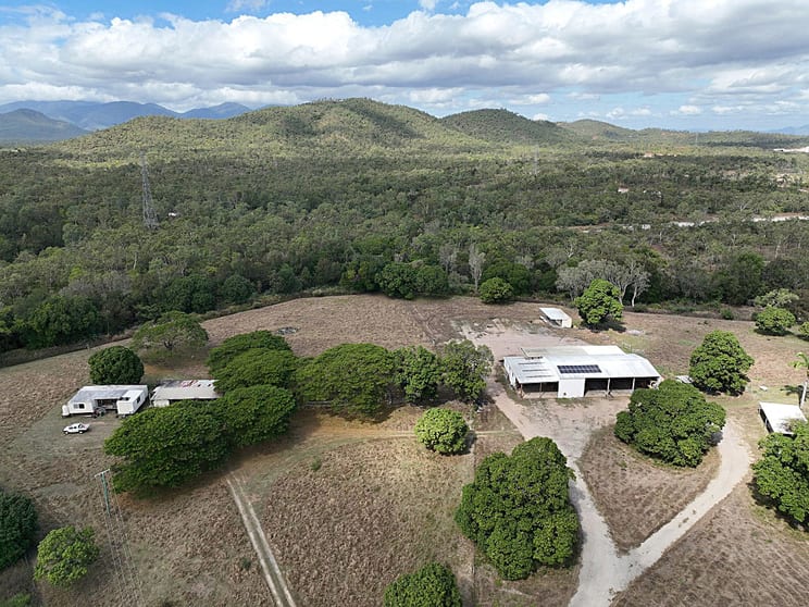Click to view all images 5 Bougainville Street Roseneath QLD 4811 - Image 3