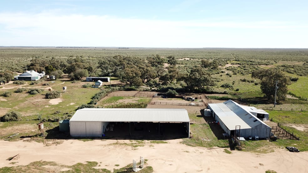 Click to view all images 3712 Maude Road Hay NSW 2711 - Image 3