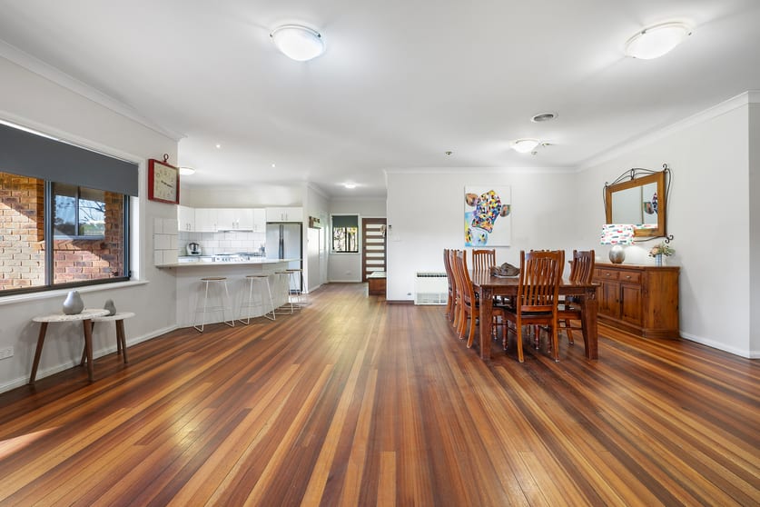 Click to view all images 502 Banjo Paterson Way Molong NSW 2866 - Image 2
