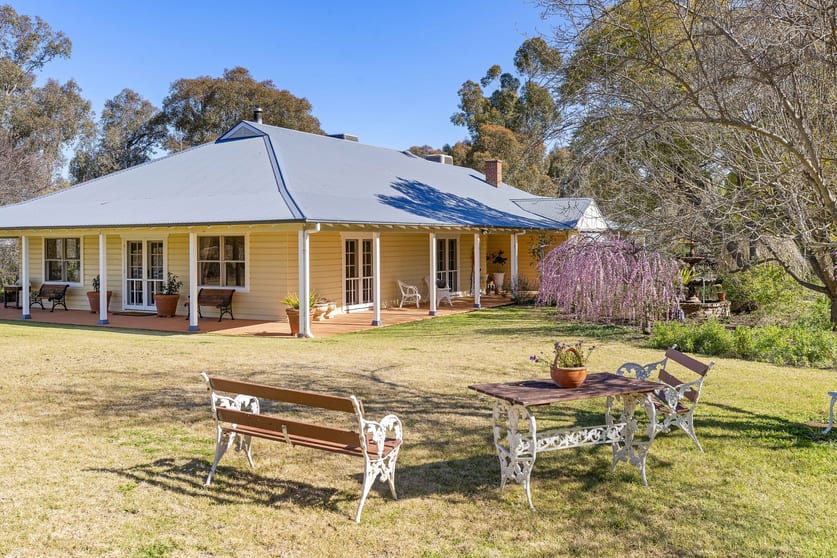 Click to view all images Greenethorpe NSW 2809 - Image 2
