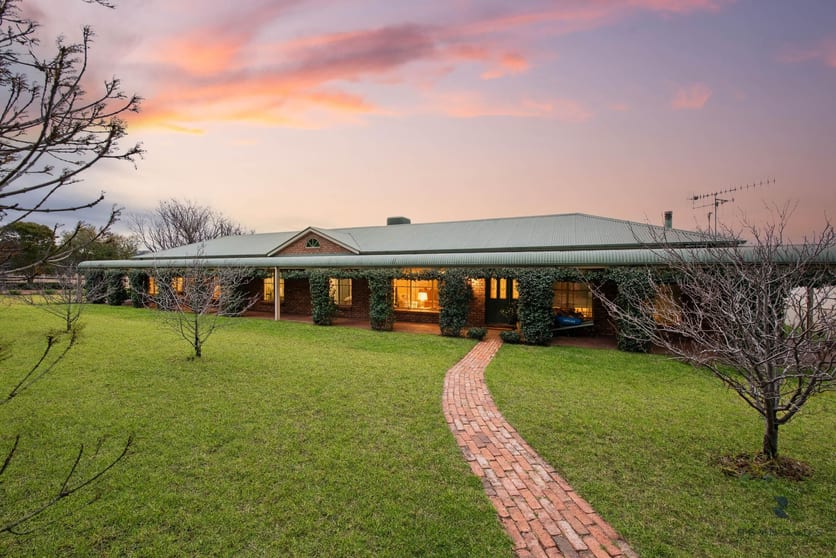 Click to view all images 295 Lower Piambong Road Mudgee NSW 2850 - Image 2
