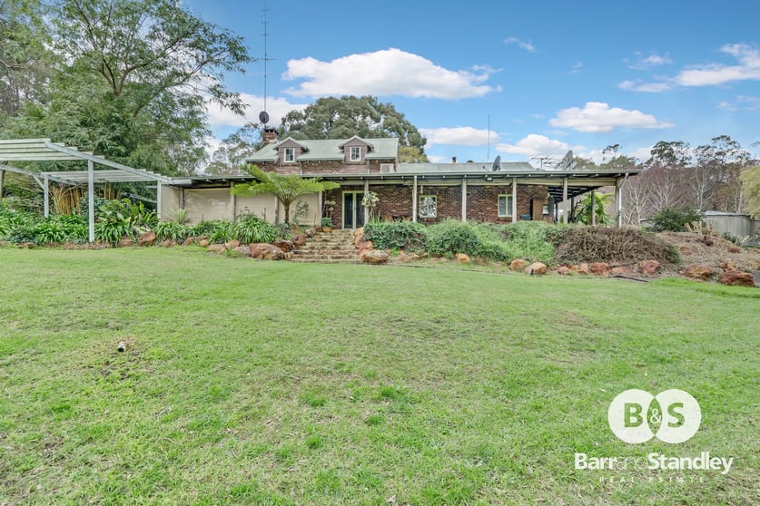 Click to view all images 647 Nanga Brook Road Waroona WA 6215 - Image 3