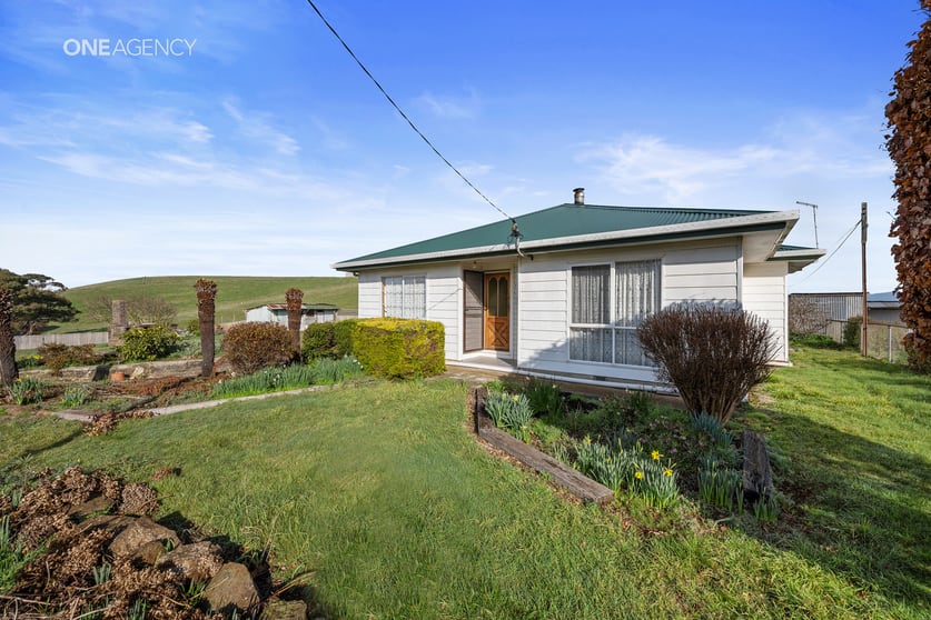 Click to view all images 19 Langmaids Road Kindred TAS 7310 - Image 2