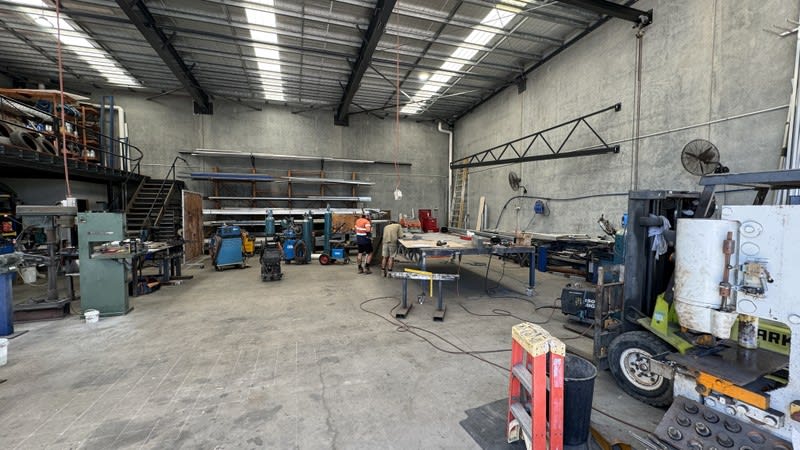 Click to view all images 25 Owen St Craiglie QLD 4877 - Image 3