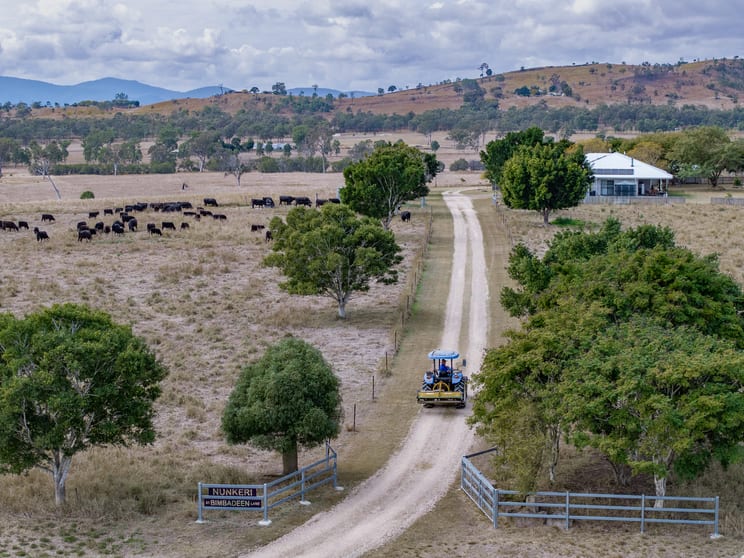 Click to view all images 31 Bimbadeen Lane Toogoolawah QLD 4313 - Image 2