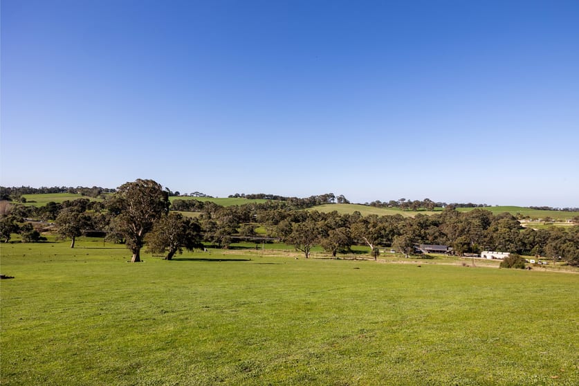 Click to view all images 130 Long Valley Road Bugle Ranges SA 5251 - Image 2