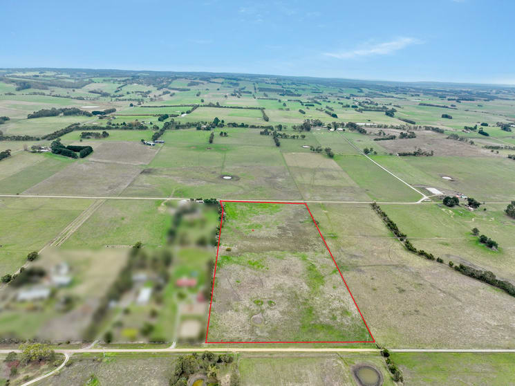 Click to view all images Holmchase Road Elliminyt VIC 3250 - Image 2