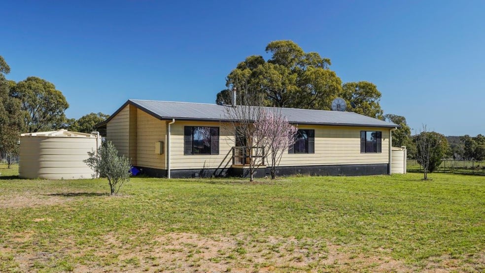 Click to view all images 76 Wattle Road Elong Elong NSW 2831 - Image 3