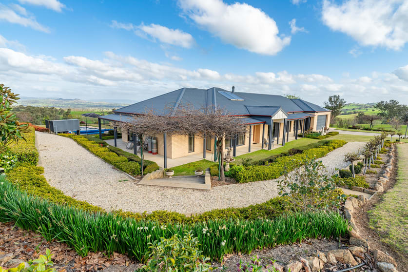Click to view all images 'Savannah'/333 Morrice Lane Mullengandra NSW 2644 - Image 2