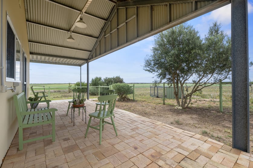 Click to view all images 202 Bullers Road Kepa SA 5259 - Image 2