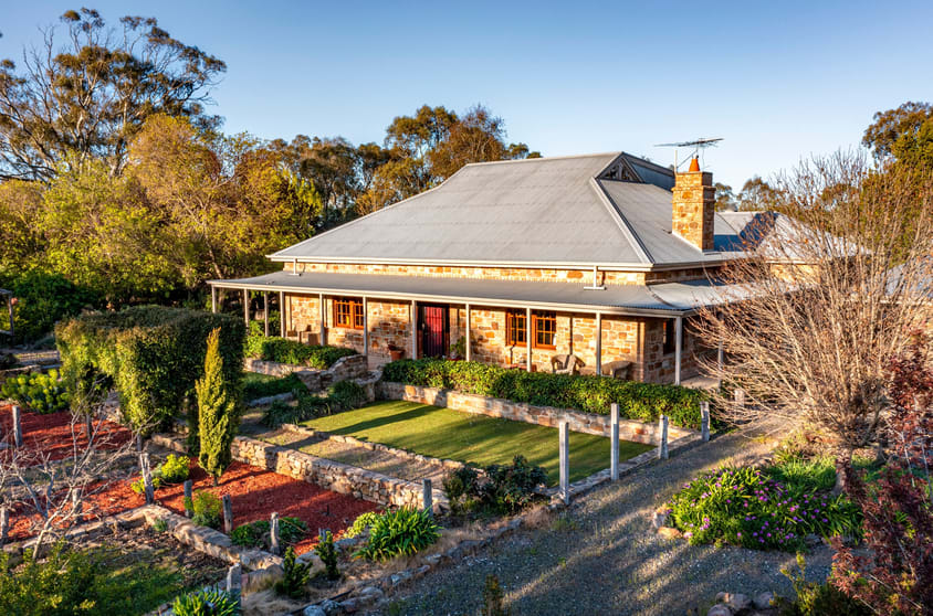 Click to view all images 175 Sugar Loaf Hill Road Mount Mckenzie SA 5353 - Image 2