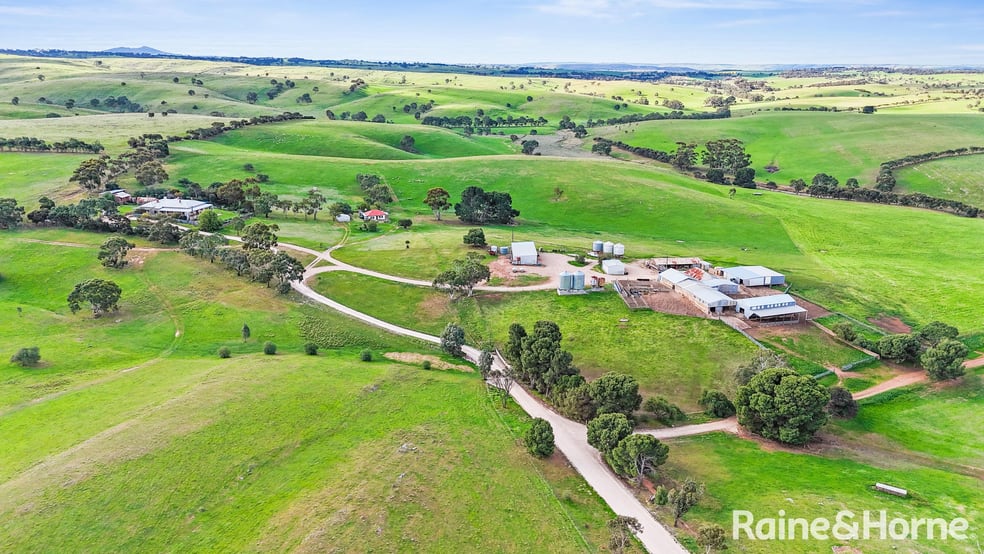 173 Dalveen Road Woodchester SA 5255 - Image 2