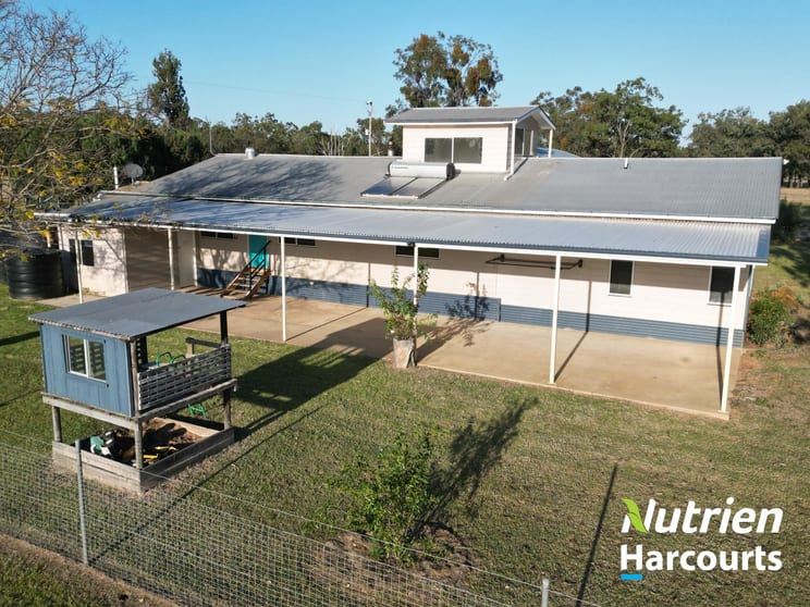 Click to view all images 277 Surcingle Road Chinchilla QLD 4413 - Image 2