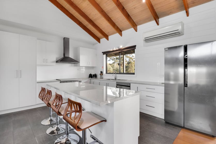 90 Campagnolos Road Mansfield VIC 3722 - Image 2