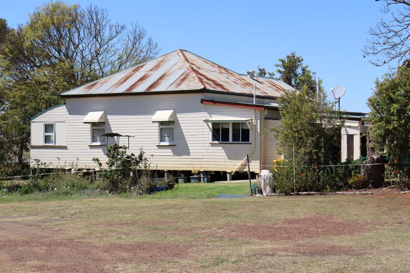 Click to view all images "Braeside", Bunya Highway Pirrinuan QLD 4405 - Image 2
