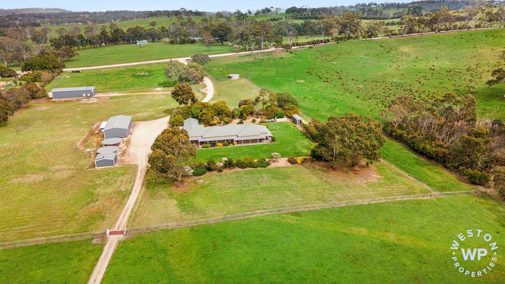 Click to view all images 821 Warmington Run Harrogate SA 5244 - Image 1