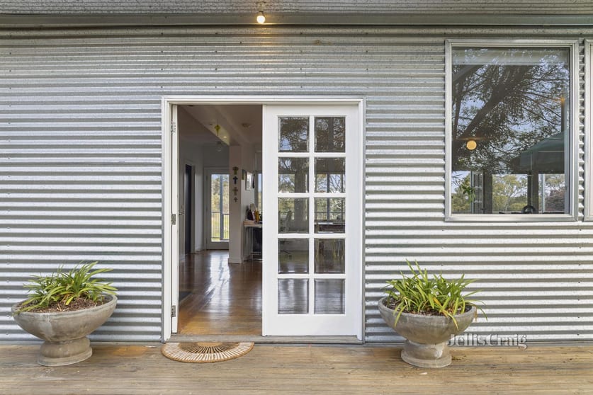 Click to view all images 233 Gaaschs Road Harcourt VIC 3453 - Image 2