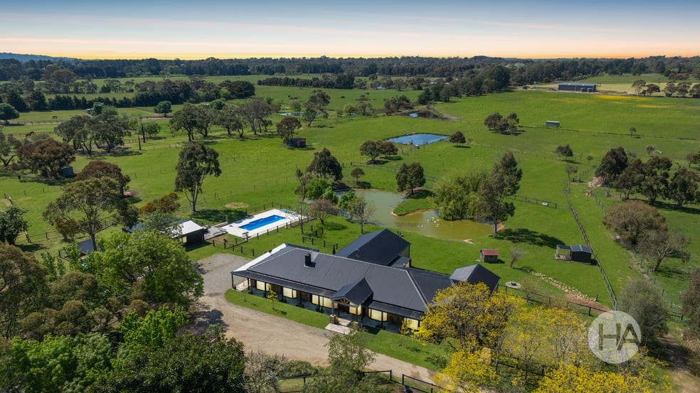 Click to view all images 987 Moorooduc Highway Moorooduc VIC 3933 - Image 1