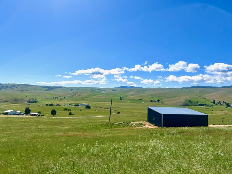 Click to view all images 11 Bingo Connection Road Omeo Valley VIC 3898 - Image 2