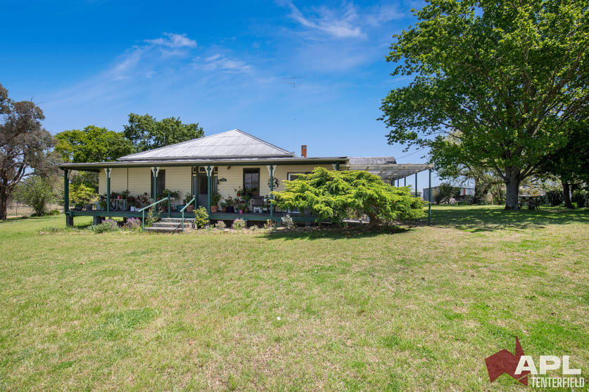 Click to view all images 152A Leechs Gully Road Tenterfield NSW 2372 - Image 1