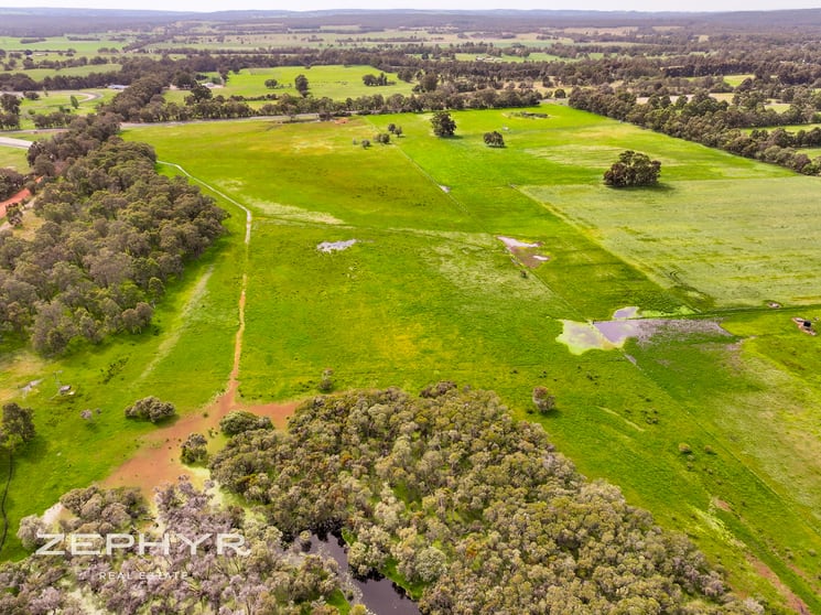 Click to view all images 75 Brookdale Road North Boyanup WA 6237 - Image 2