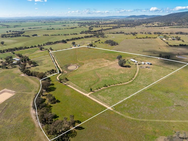 Click to view all images 121B Moss Road Cowra NSW 2794 - Image 1